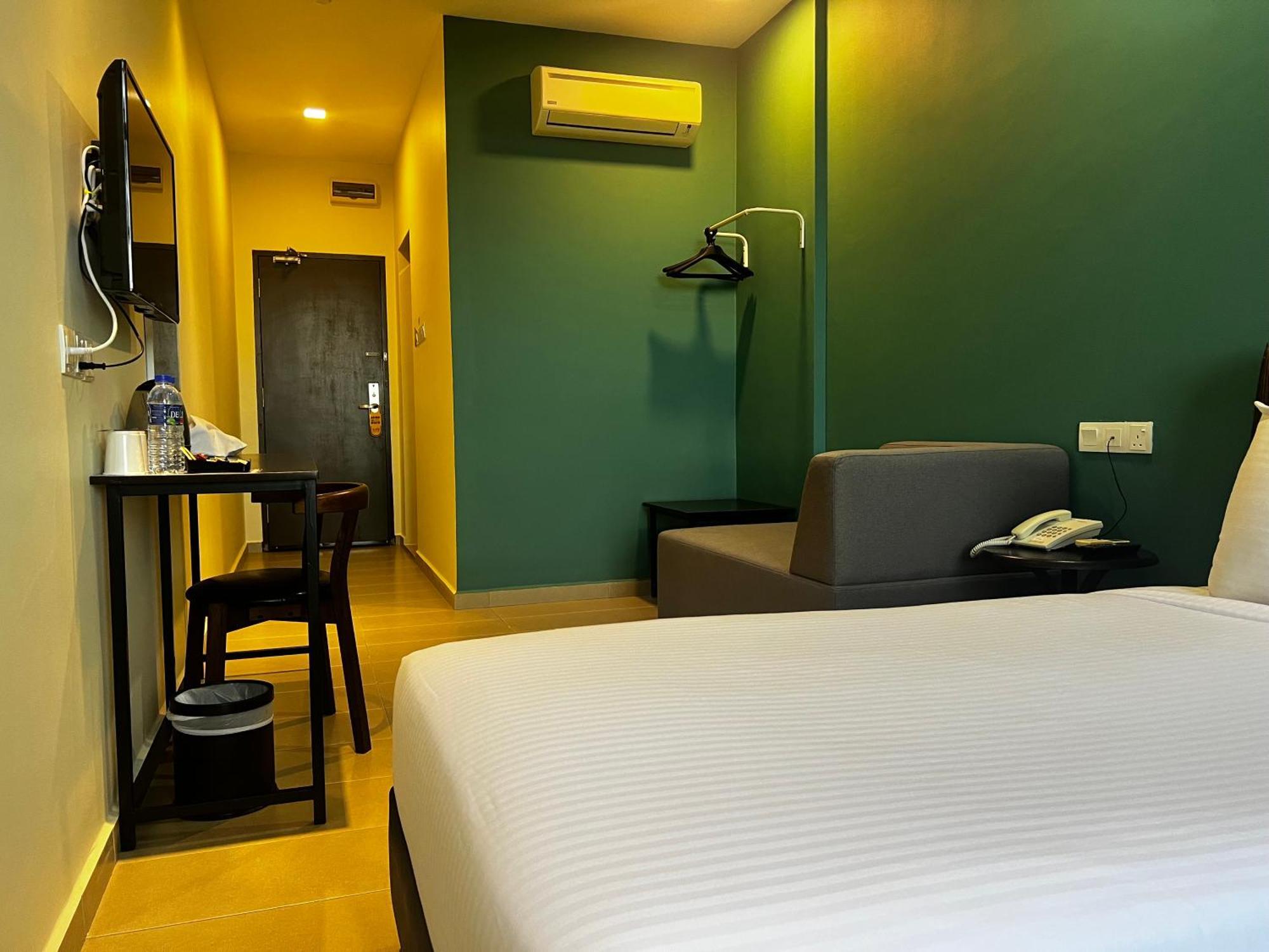 SiN LiEN HOTEL Kluang Extérieur photo