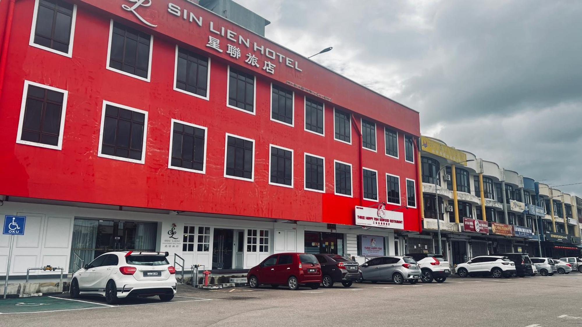 SiN LiEN HOTEL Kluang Extérieur photo